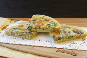 Киш с грибами и шпинатом