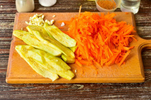 Рулетики из баклажанов на зиму Рулетики из баклажанов на зиму