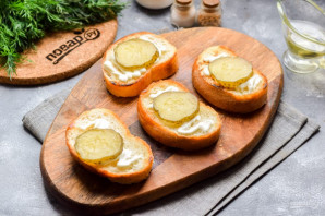 Советские бутерброды со шпротами