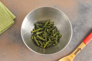 Постный салат из стручковой фасоли Постный салат из стручковой фасоли