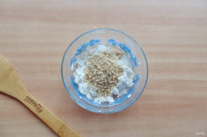 Рулетики из баклажанов с творогом и грецкими орехами Рулетики из баклажанов с творогом и грецкими орехами