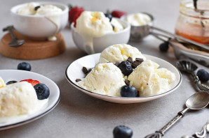 Мороженое из сливок и сгущенки Мороженое из сливок и сгущенки