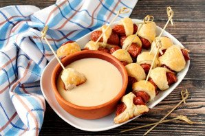 Фондю с сосисками Фондю с сосисками