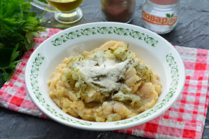 Котлеты с солеными огурцами