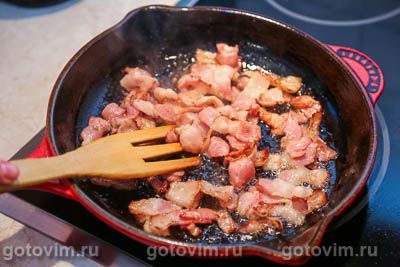 Дублинский коддл или овощное рагу с беконом и свиными колбасками (Dublin coddle)