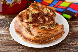 Пирог "Зебра" с бананом