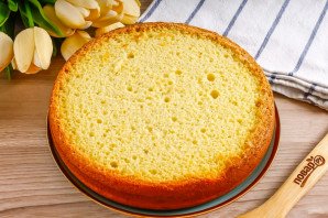 Сметанный торт с вареньем