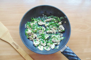 Киш с грибами и шпинатом