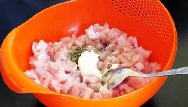 
Куриные рубленные котлеты &mdash; самые вкусные рецепты на сковороде	