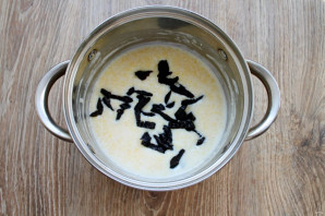 Кукурузная каша с черносливом