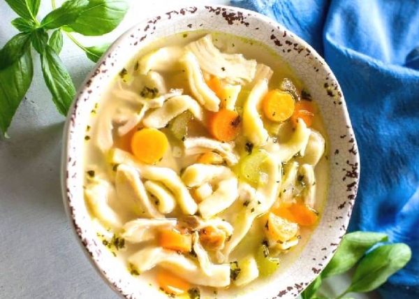 
Суп с домашней лапшой и курицей &mdash; самый вкусный пошаговый рецепт	