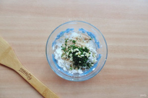 Рулетики из баклажанов с творогом и грецкими орехами Рулетики из баклажанов с творогом и грецкими орехами