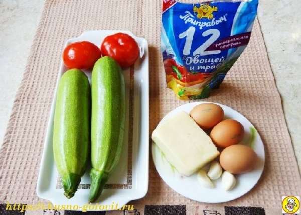 Фаршированные кабачки лодочки в духовке с овощами
Фаршированные кабачки лодочки в духовке с овощами