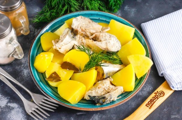 Скумбрия с картошкой в мультиварке Скумбрия с картошкой в мультиварке