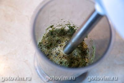 Как покрасить яйца крапивой