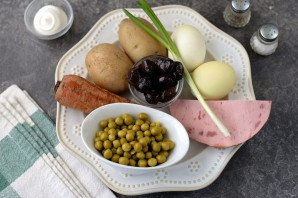 Салат "Ленинградский"