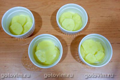 Порционная картофельная запеканка с мясом в формочках