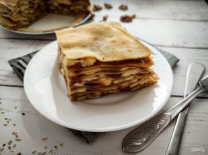 Блинный торт со сгущенкой и бананами Блинный торт со сгущенкой и бананами