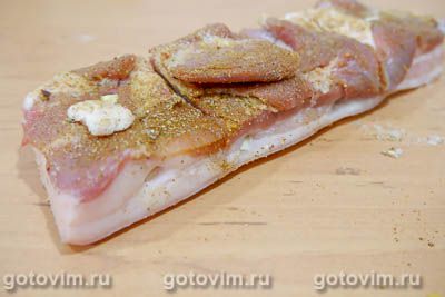 Свиная грудинка, запечённая с горчицей в духовке