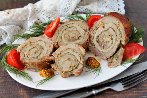 Рулет из свинины в духовке в рукаве Рулет из свинины в духовке в рукаве