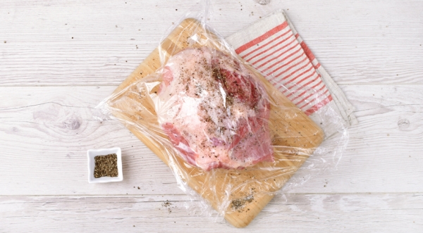 Свиной окорок, запеченный в соевой глазури, пошаговый рецепт с фото