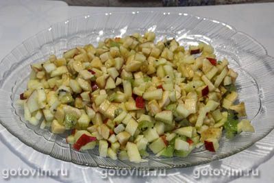 Фруктовый десерт с готовым мороженым