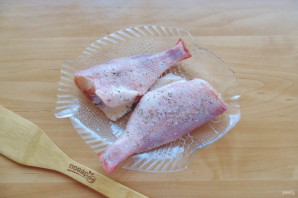 Морской окунь в духовке с лимоном Морской окунь в духовке с лимоном