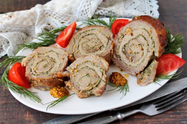 Рулет из свинины в духовке в рукаве Рулет из свинины в духовке в рукаве