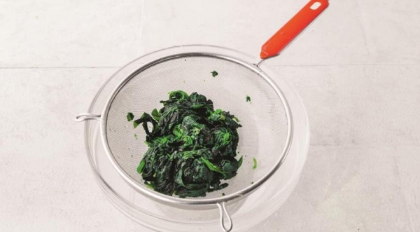 Весенний суп из говядины с щавелем и шпинатом, пошаговый рецепт с фото