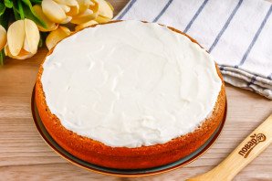 Сметанный торт с вареньем