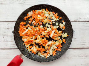 Суп с лапшой и куриными сердечками Суп с лапшой и куриными сердечками