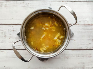 Суп с лапшой и куриными сердечками Суп с лапшой и куриными сердечками