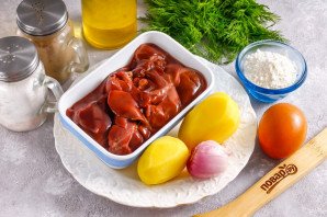 Печеночные оладьи с картофелем Печеночные оладьи с картофелем