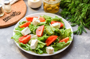 Салат с тунцом и фетой