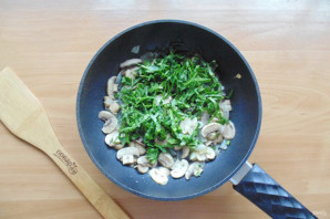 Киш с грибами и шпинатом