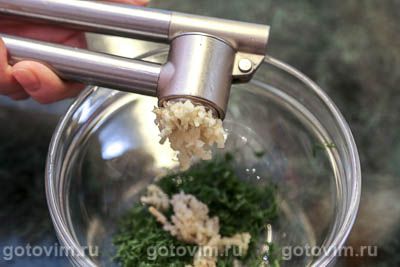 Плетеный хлеб с чесноком и укропом (без яиц и молока) Плетеный хлеб с чесноком и укропом (без яиц и молока)