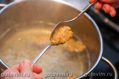 Бульон говяжий с овощными клецками