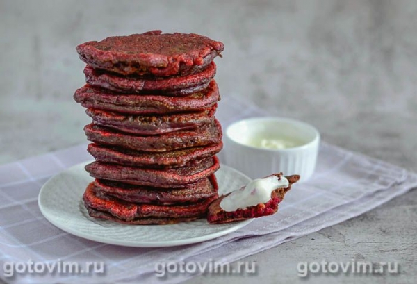 Оладьи из свеклы на сыворотке Оладьи из свеклы на сыворотке