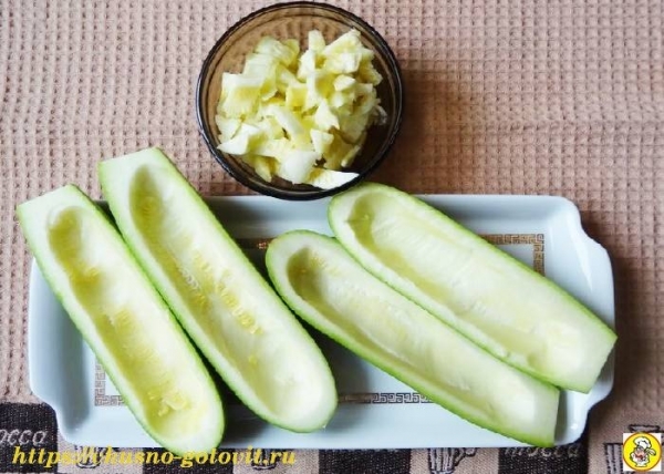 Фаршированные кабачки лодочки в духовке с овощами
Фаршированные кабачки лодочки в духовке с овощами