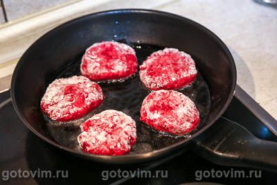 Шведские мясные котлеты со свеклой Шведские мясные котлеты со свеклой