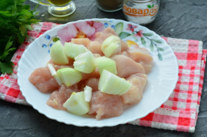 Котлеты с солеными огурцами