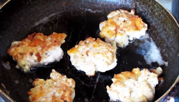 
Куриные рубленные котлеты &mdash; самые вкусные рецепты на сковороде	