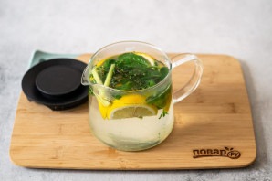 Чай с чабрецом и мятой