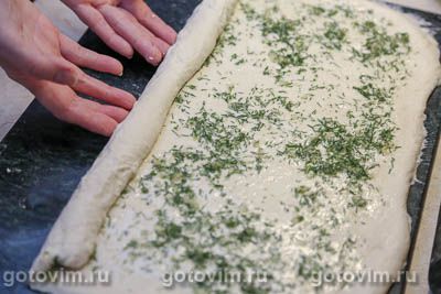 Плетеный хлеб с чесноком и укропом (без яиц и молока) Плетеный хлеб с чесноком и укропом (без яиц и молока)