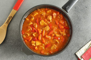 Паприкаш из индейки Паприкаш из индейки