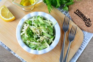 Салат с курицей и белокочанной капустой