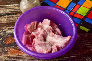 Шашлык из свинины в духовке на шпажках Шашлык из свинины в духовке на шпажках