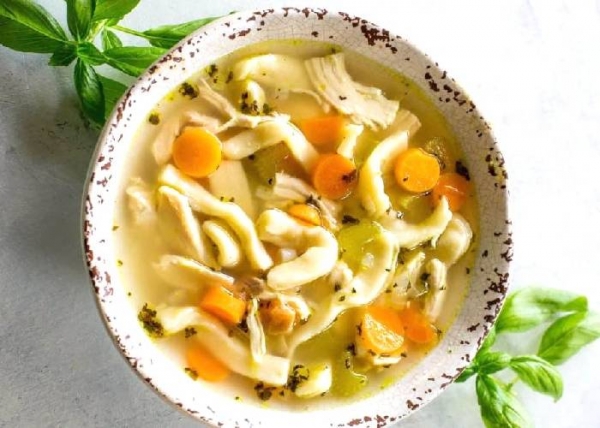 
Суп с домашней лапшой и курицей &mdash; самый вкусный пошаговый рецепт	