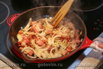 Дублинский коддл или овощное рагу с беконом и свиными колбасками (Dublin coddle)