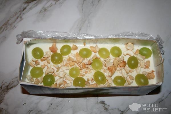 Рецепт: Баварский молочный десерт - с виноградом и орахами кешью Рецепт: Баварский молочный десерт - с виноградом и орахами кешью